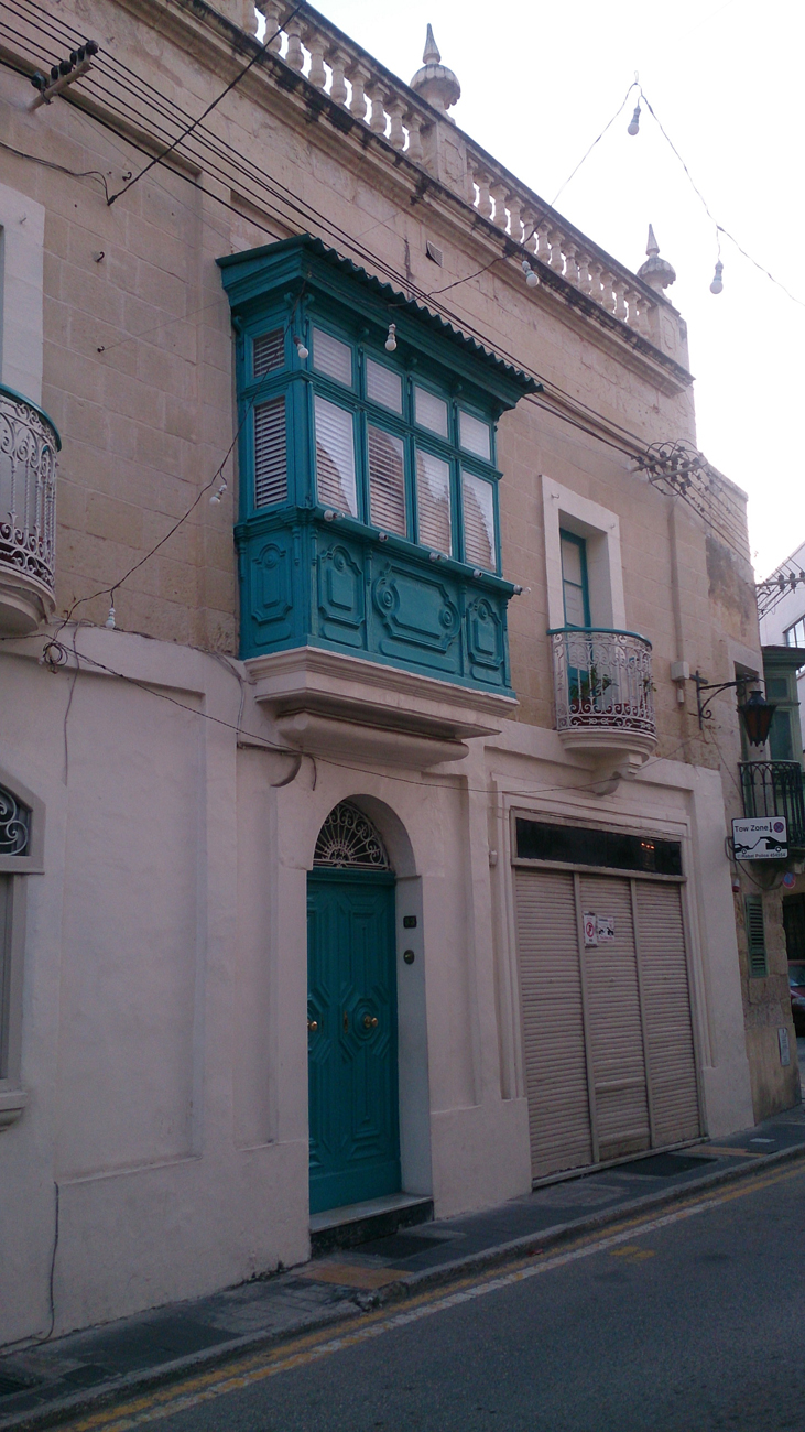 12 Malta zabudowany balkon ciemnnozielony