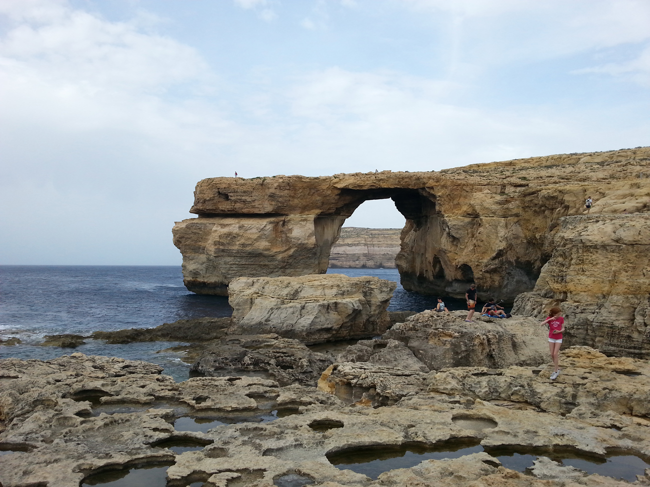 34 Malta azure window skały morze